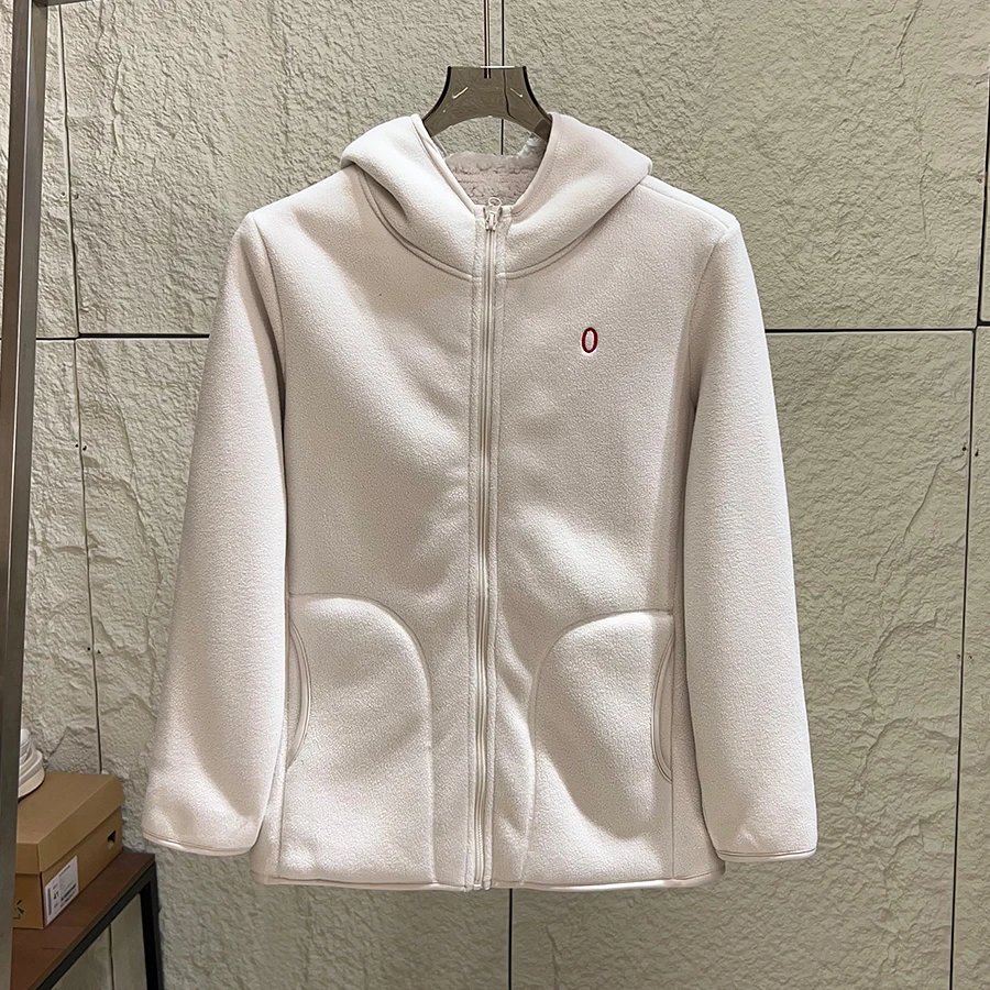 米白色
