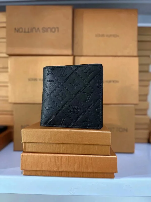 Louis Vuitton Wallets & Card Holders Monogram and Damier-pattern product detail image 8