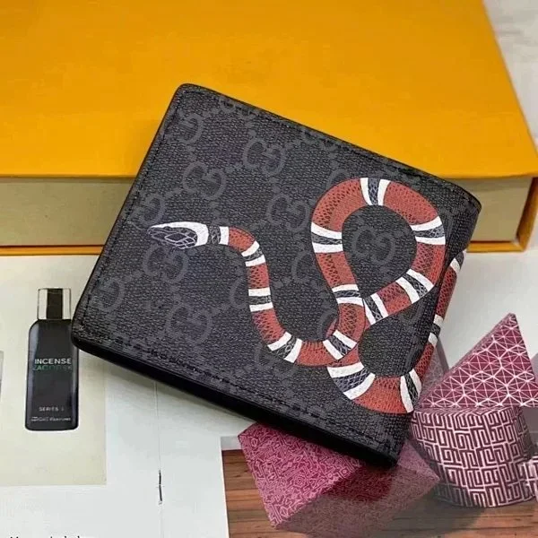 Louis Vuitton Wallets & Card Holders Monogram and Damier-pattern product detail image 9
