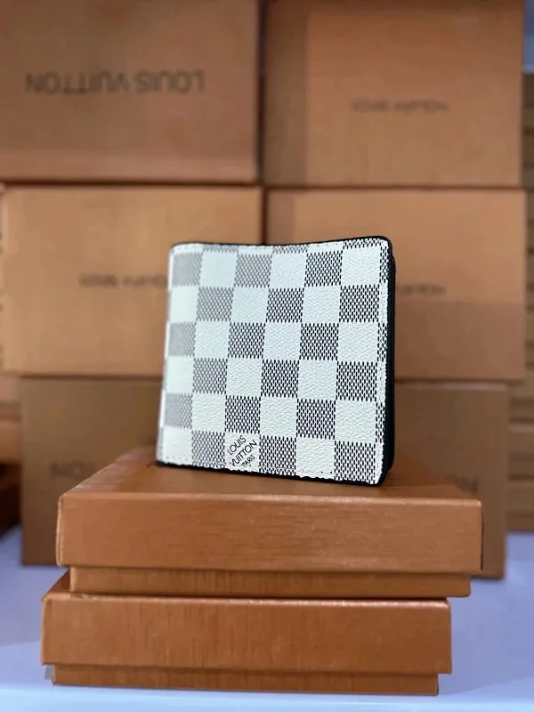 Louis Vuitton Wallets & Card Holders Monogram and Damier-pattern product detail image 6