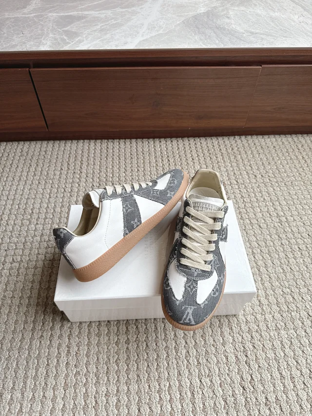 MM6 Maison Margiela Sneakers German Training product detail image 3