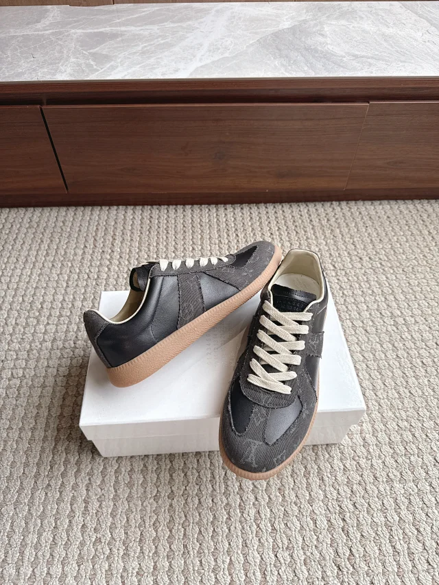 MM6 Maison Margiela Sneakers German Training product detail image 11