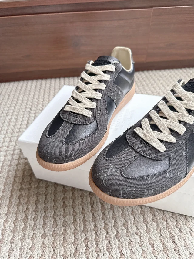 MM6 Maison Margiela Sneakers German Training product detail image 15