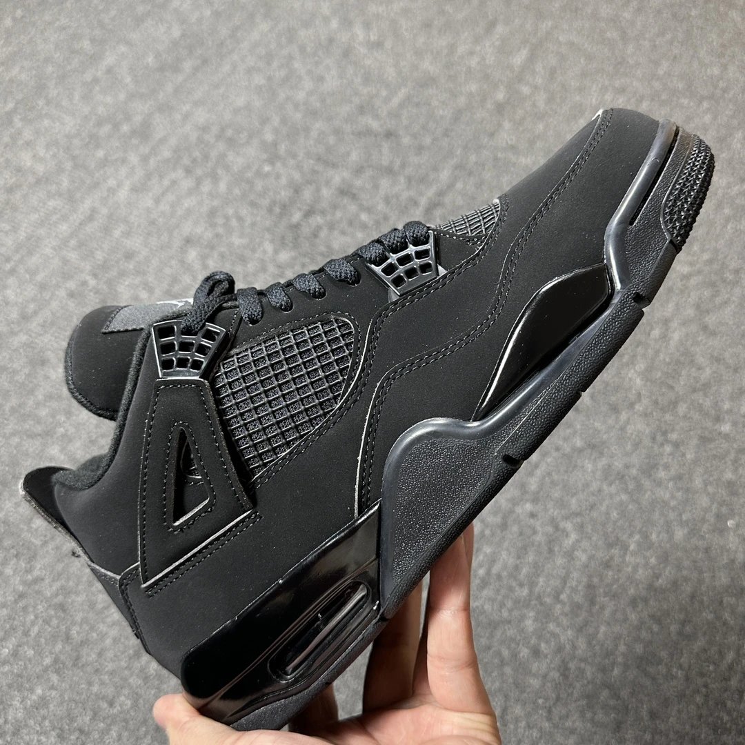 AJ4 Black Cat CU1110-010