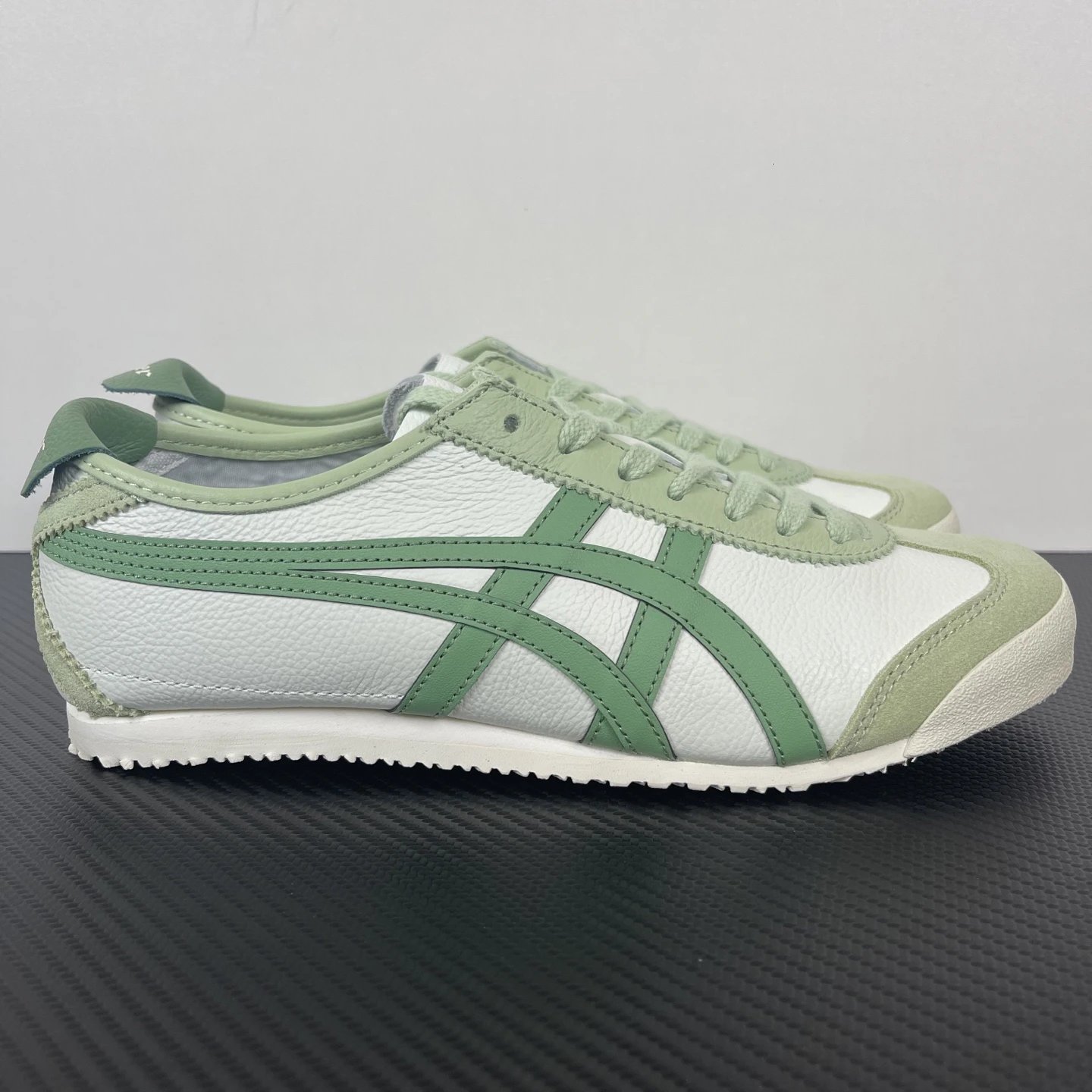 Apple Green 1183A201-304