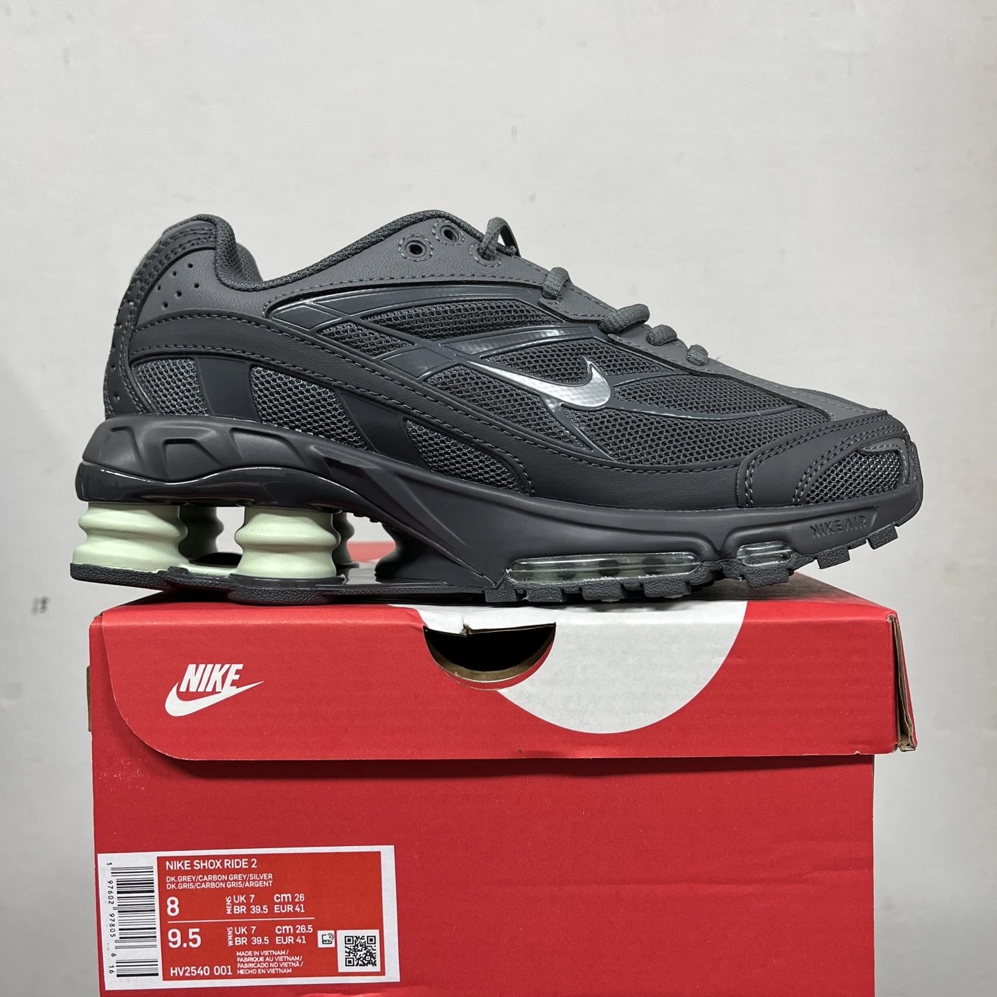 Gray Green HV2540-001 (40-46)