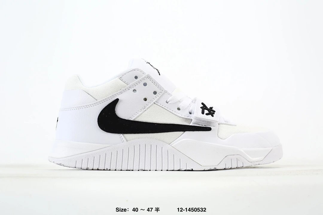 Nike White Black Swoosh Low Top Sneakers