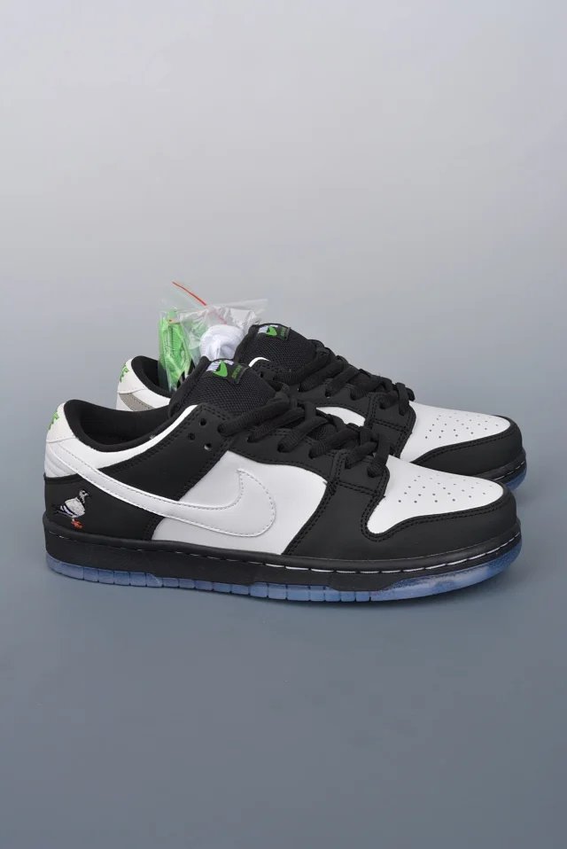Nike Black White Skate Shoes Leather Low‑Top