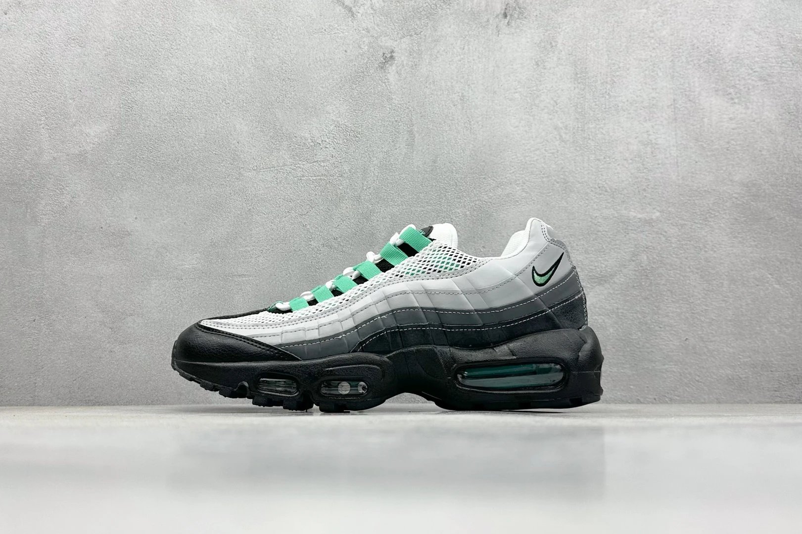 Nike Air Max 95 Green Grey Mesh Running Shoes
