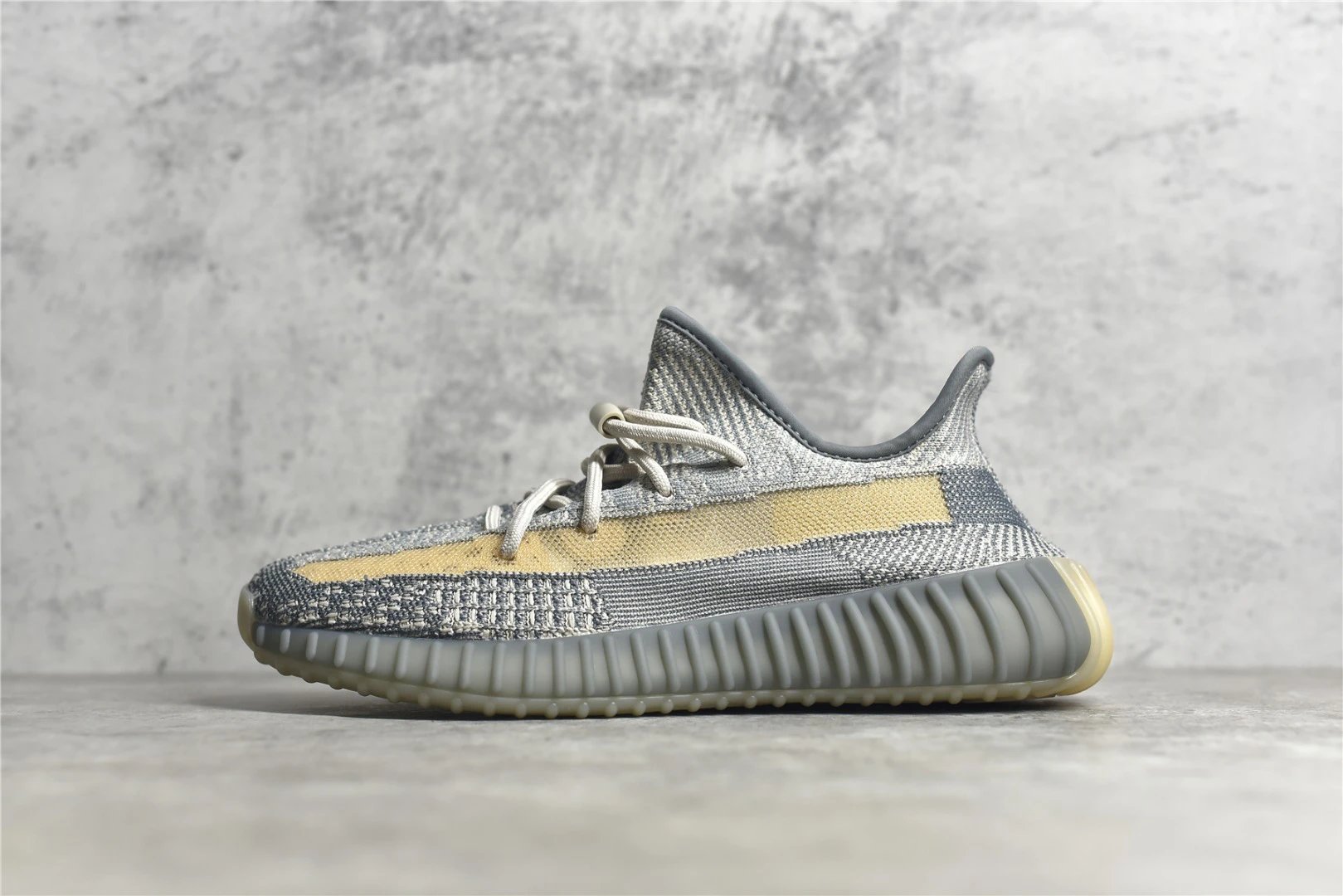 Yeezy Boost 350 V2 Ash Blue Knit Running Shoes