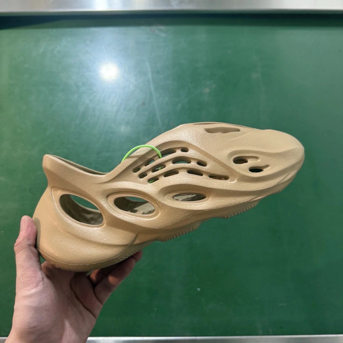 GW3354 Earth Yellow