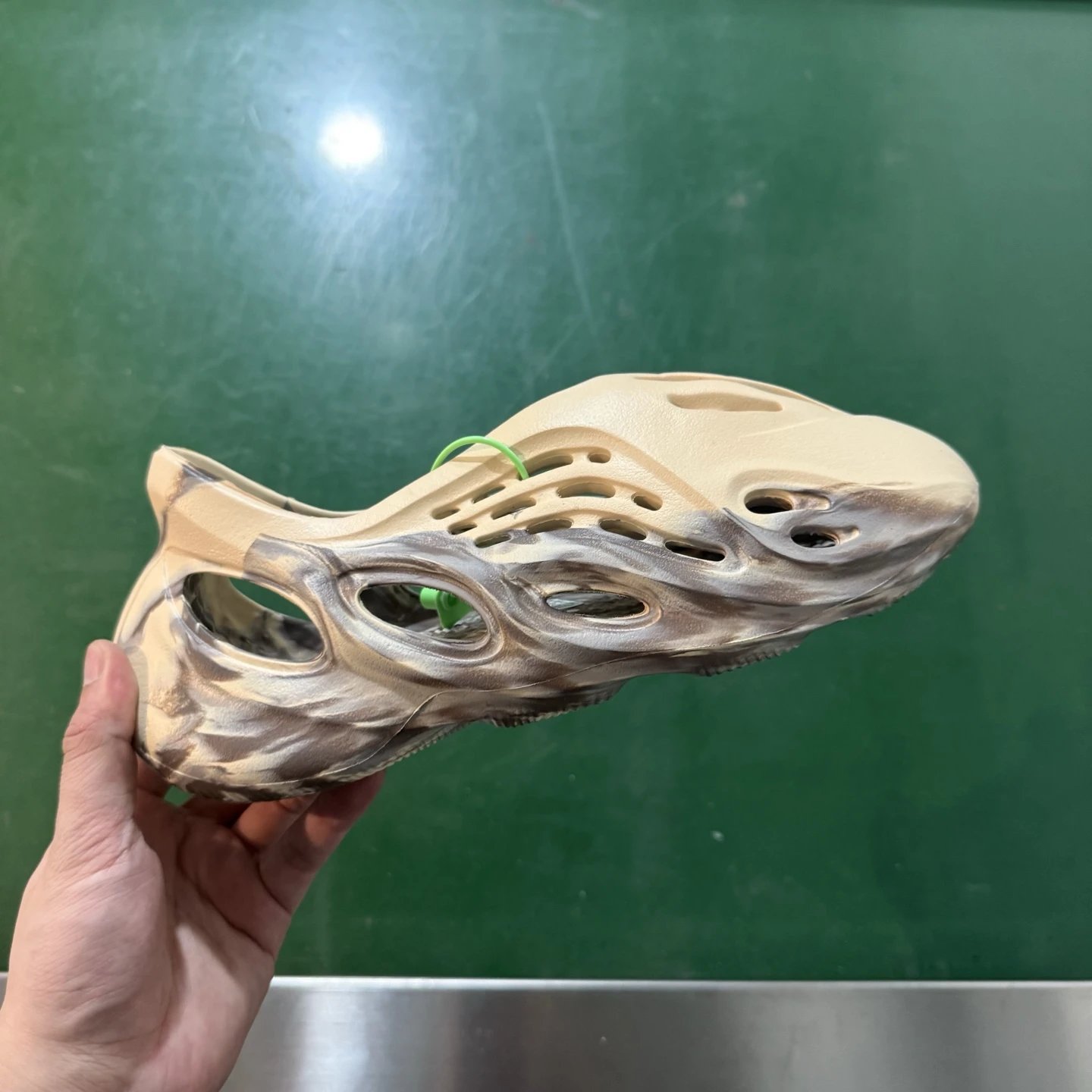 GX8774 Cream Clay