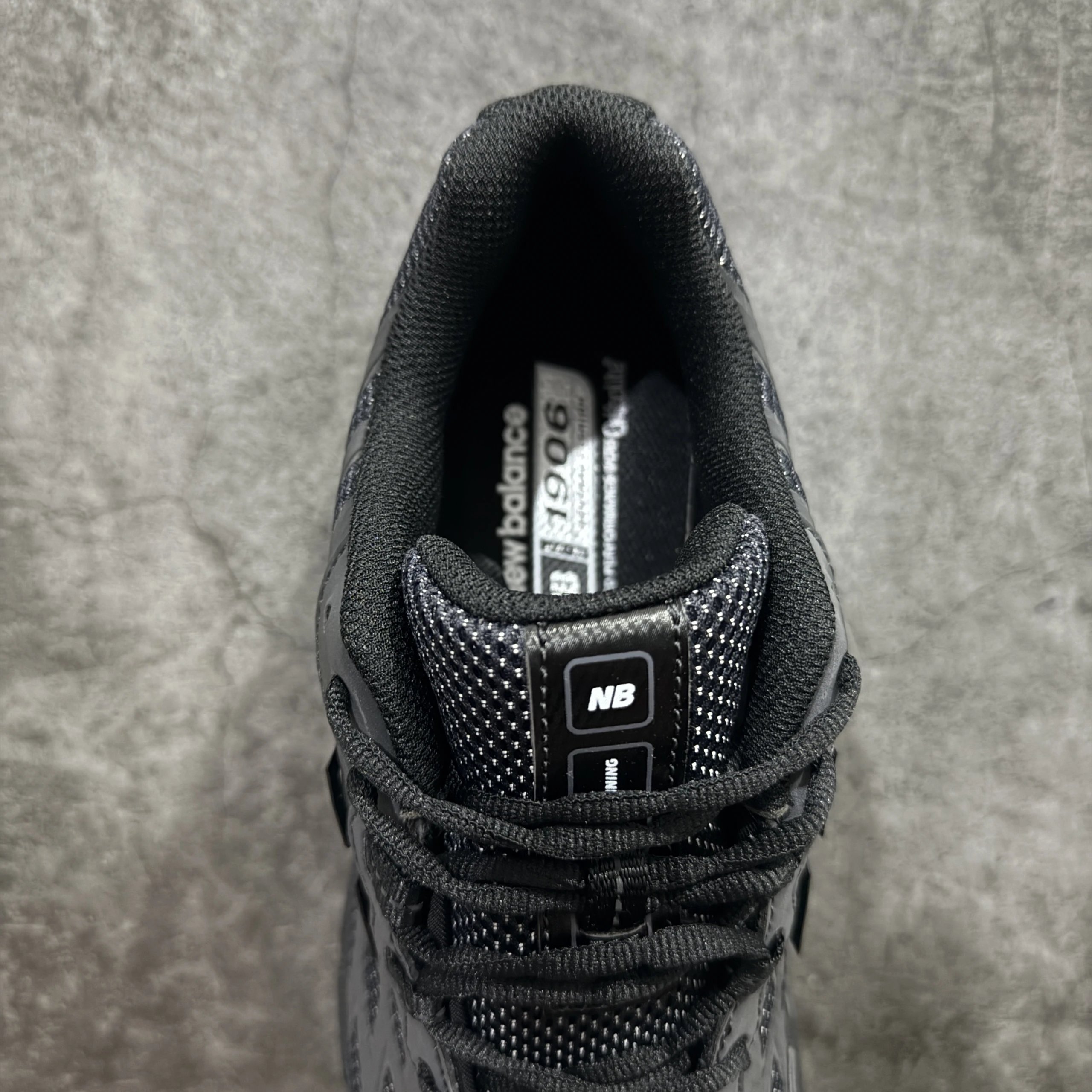 New Balance 1906A Silver Metallic Running Shoes - 43