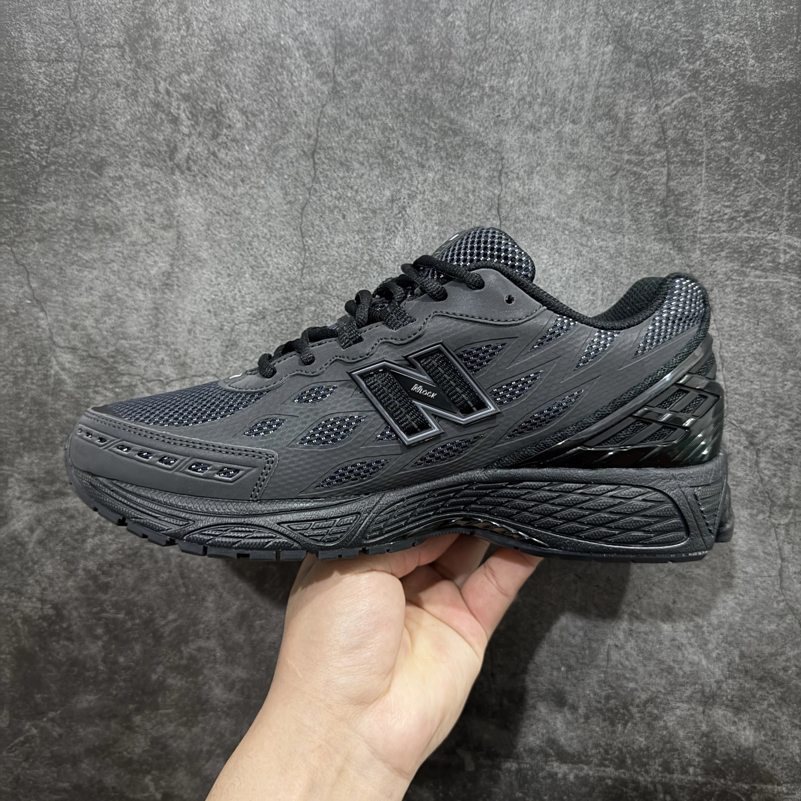 New Balance 1906A Silver Metallic Running Shoes - 38