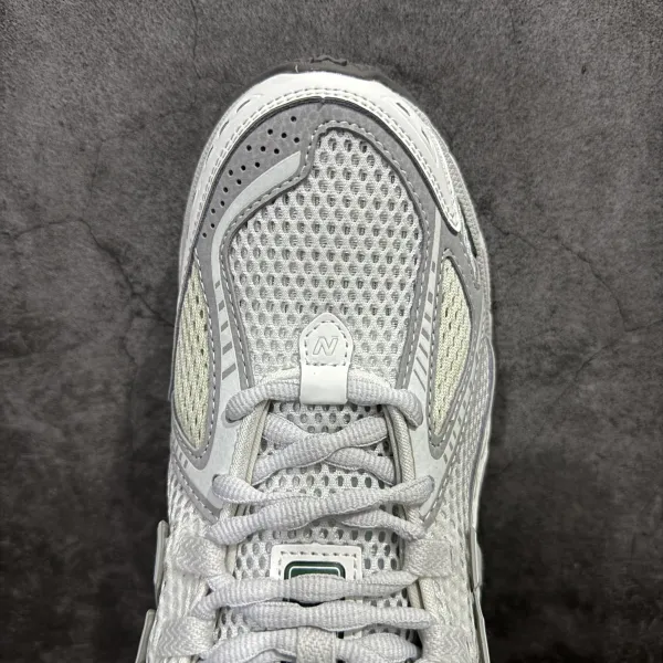 New Balance 1906A Silver Metallic Running Shoes - 10