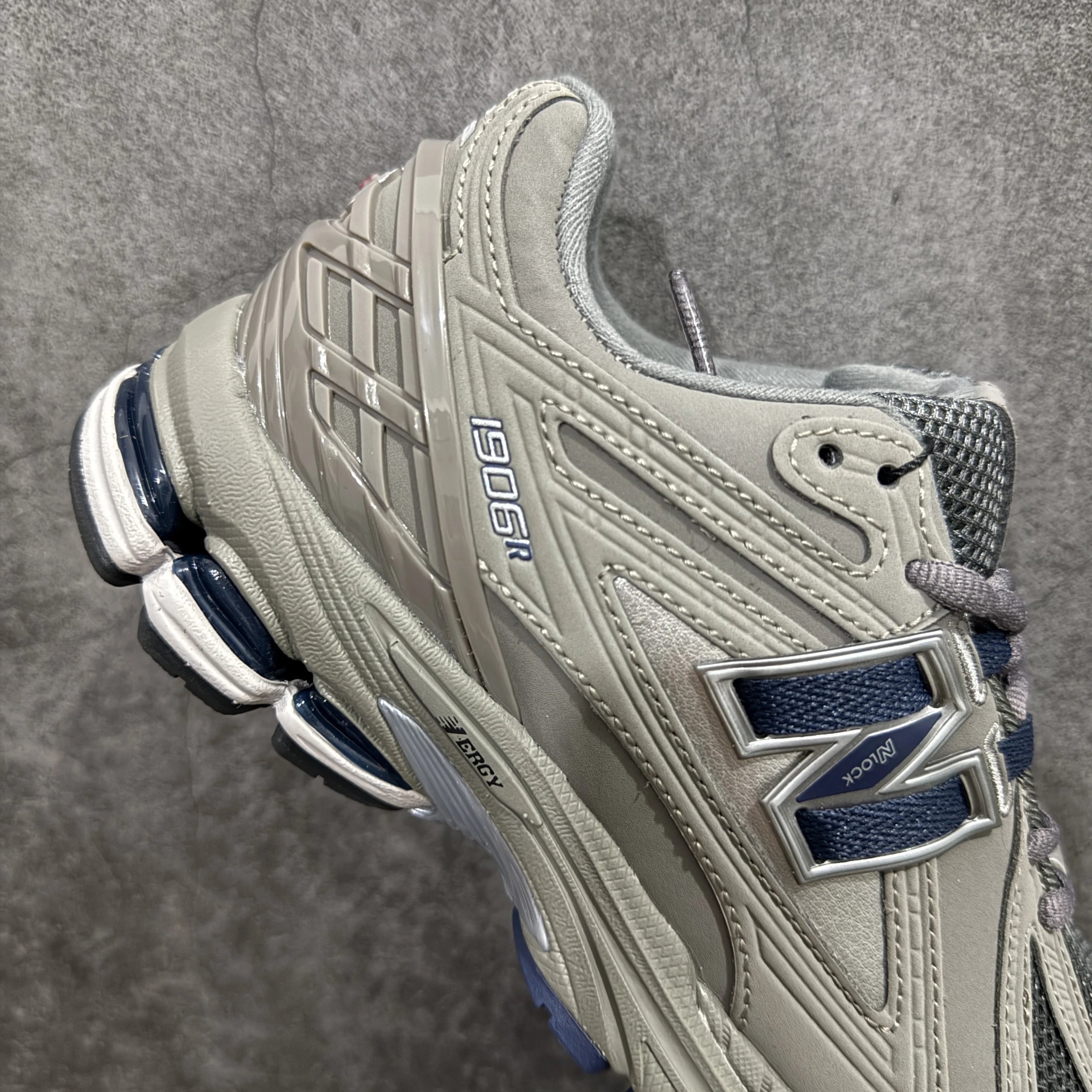 New Balance 1906A Silver Metallic Running Shoes - 53