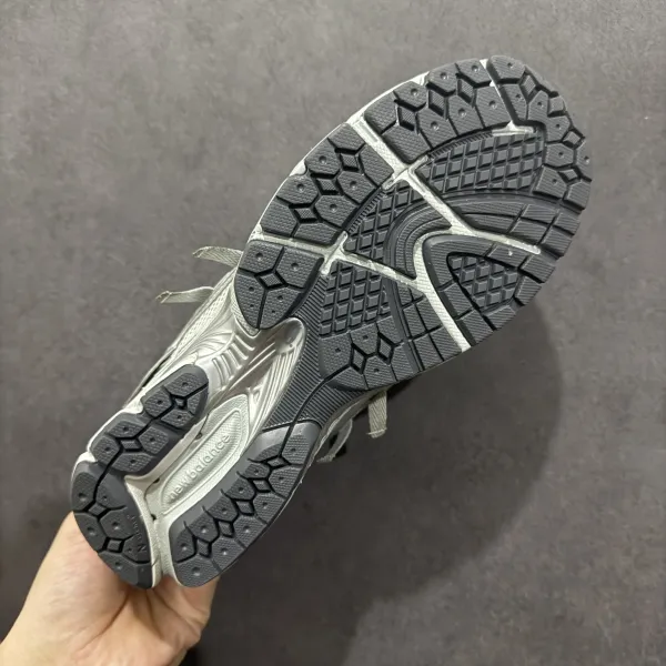 New Balance 1906A Silver Metallic Running Shoes - 27
