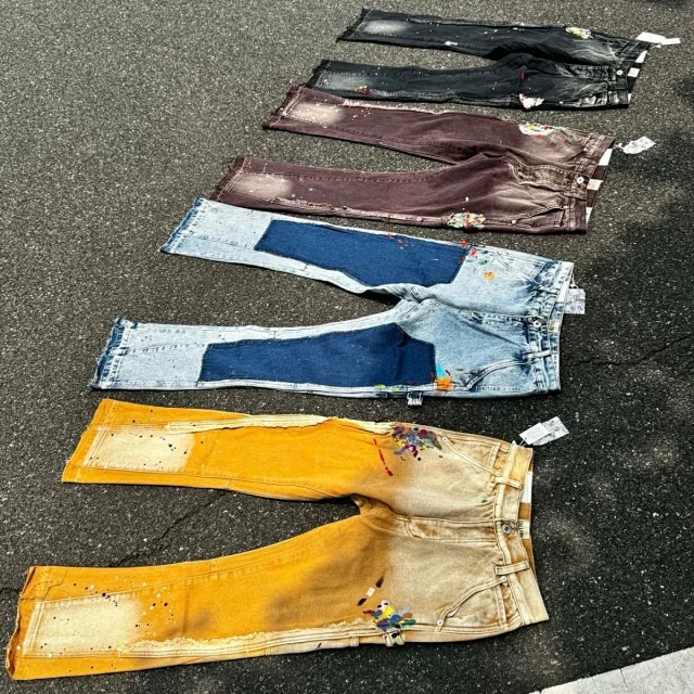 Gallery Jeans Distressed paint-splatter patchwork product detail image 3