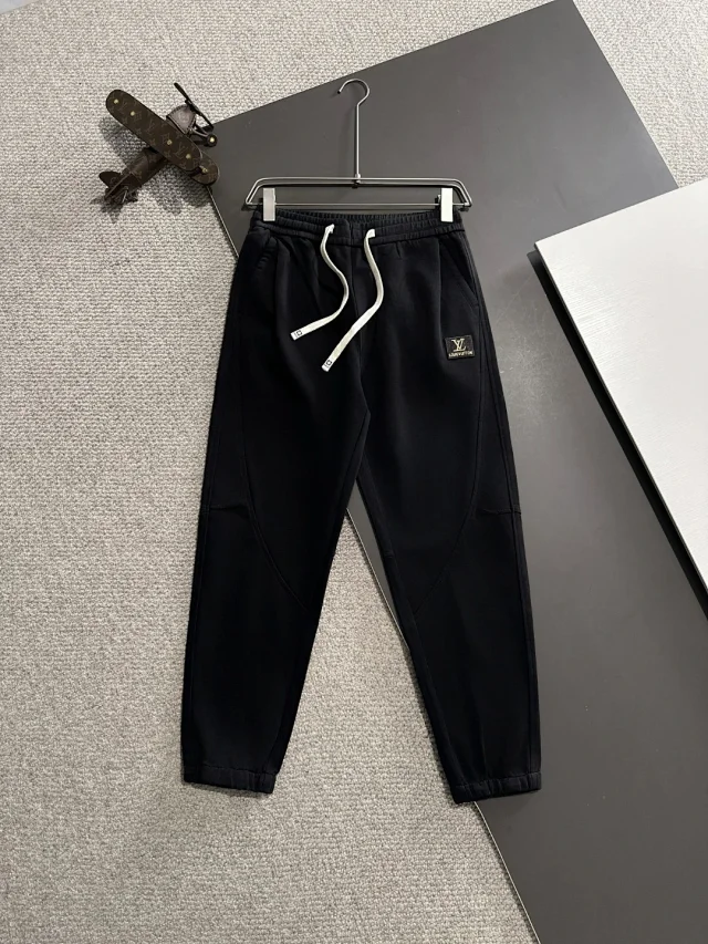 Arc'teryx Trousers Loose-fit cargo with elastic drawstring waist product detail image 13