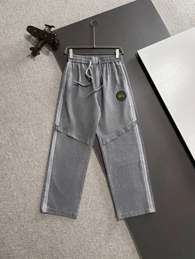 Arc'teryx Trousers Loose-fit cargo with elastic drawstring waist product detail image 8