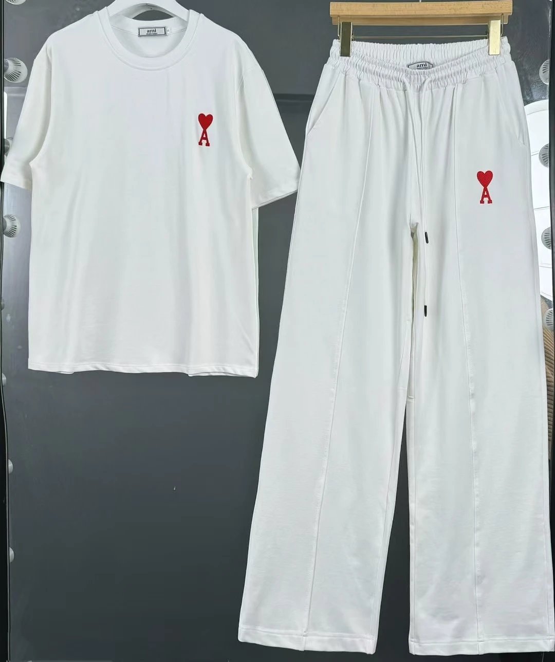 AMI Paris Heart Logo White T-Shirt and Sweatpants Set