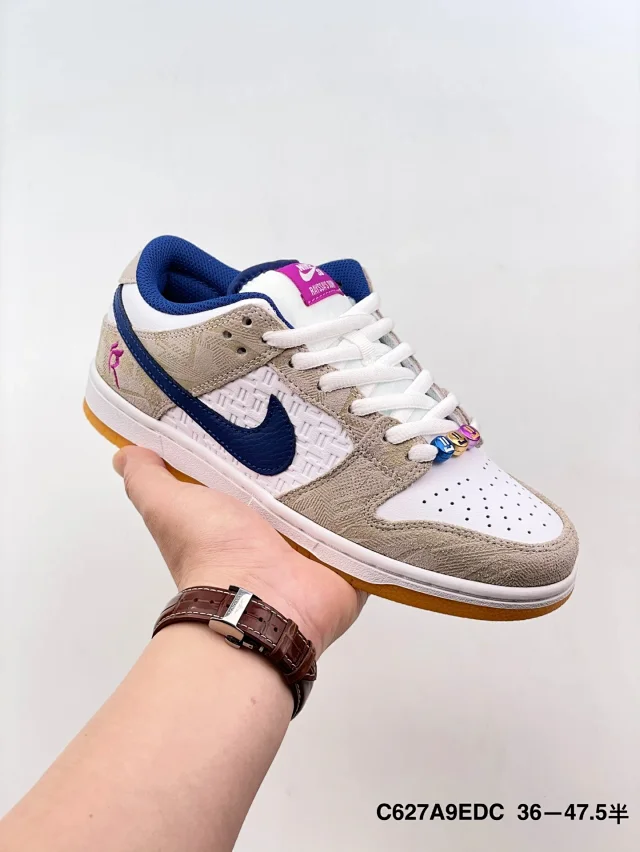 Nike Low-top lace-up sneakers product detail image 4