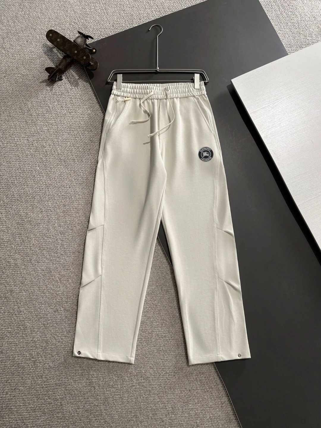 09