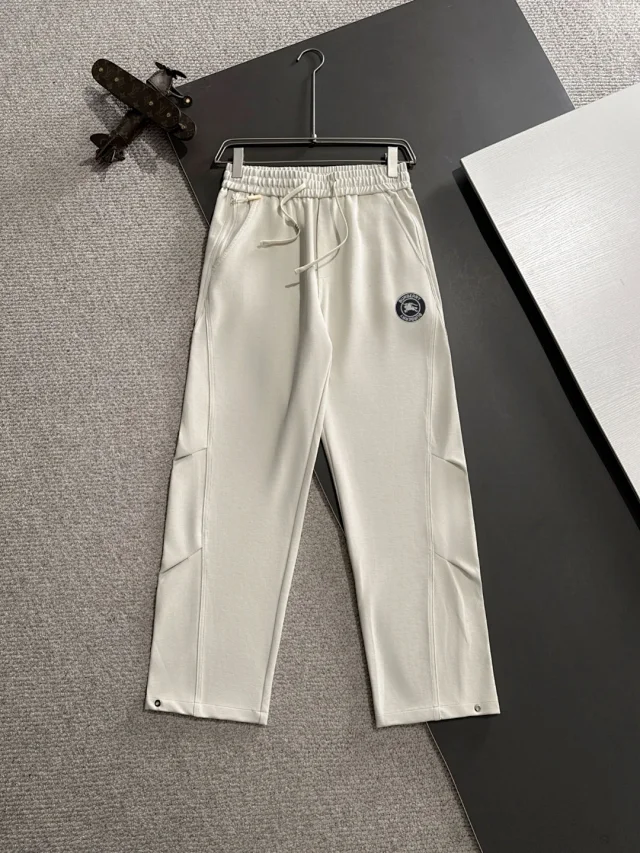 Arc'teryx Trousers Loose-fit cargo with elastic drawstring waist product detail image 4