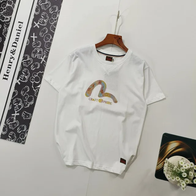 EVISU T-Shirts Loose-fit short-sleeve graphic logo T-shirt product detail image 10