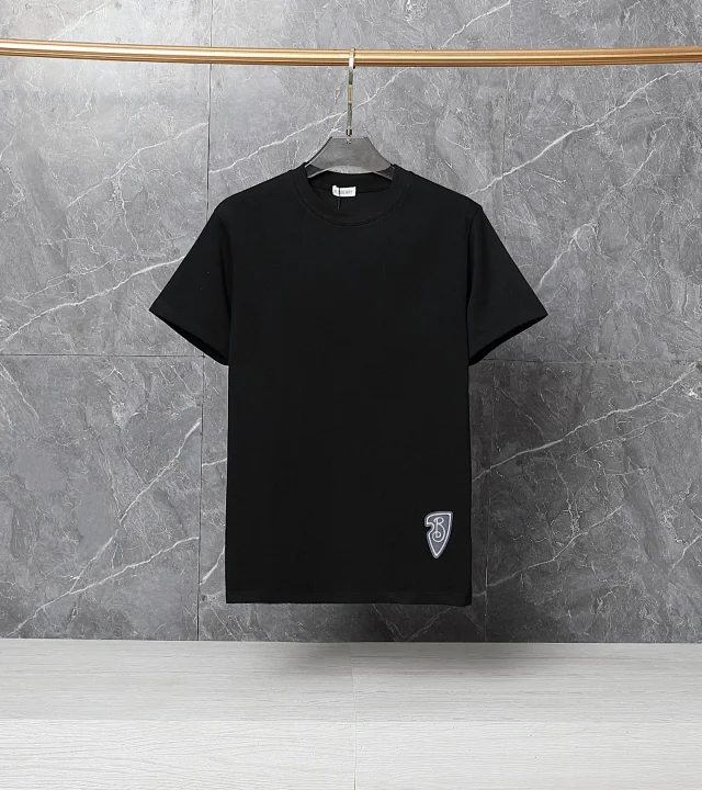 Burberry T-Shirts Short-Sleeve Logo and Graphic T-Shirt product detail image 13