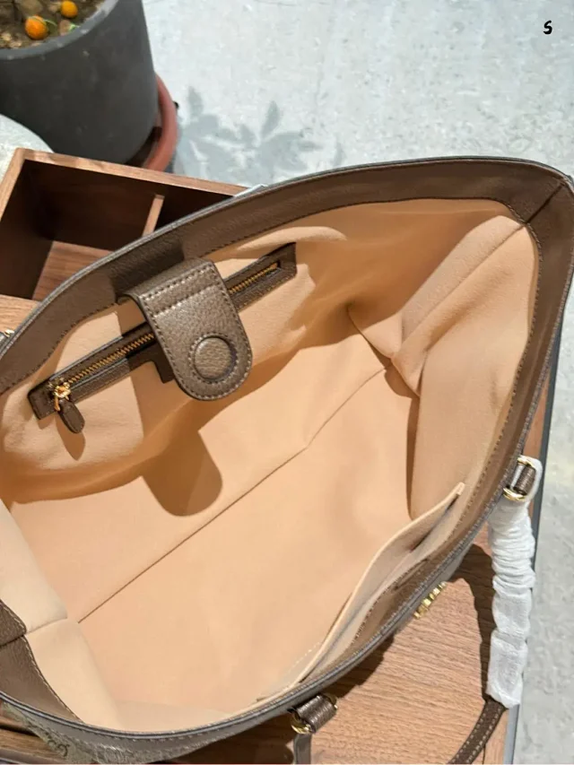 Gucci Handbags GG Monogram Web Stripe Tote product detail image 8