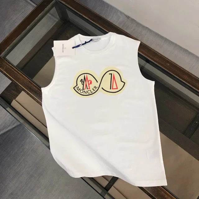Moncler Vests Sleeveless Logo-Graphic Vest product detail image 4