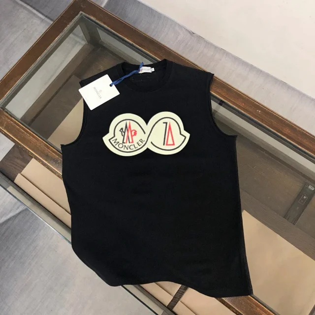 Moncler Vests Sleeveless Logo-Graphic Vest product detail image 5