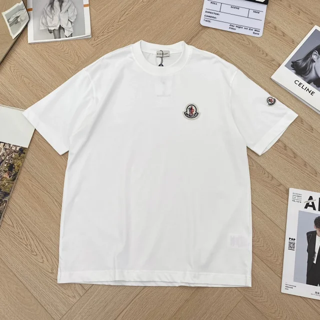 Moncler T-Shirts Short-Sleeve Logo Graphic product detail image 8