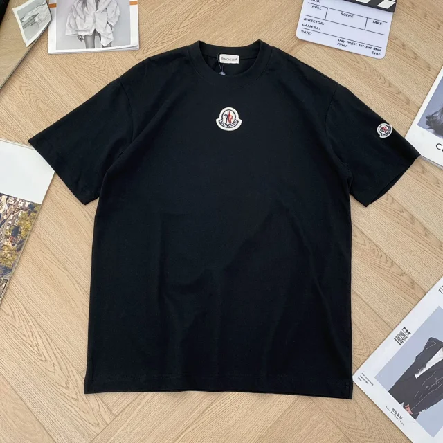 Moncler T-Shirts Short-Sleeve Logo Graphic product detail image 12