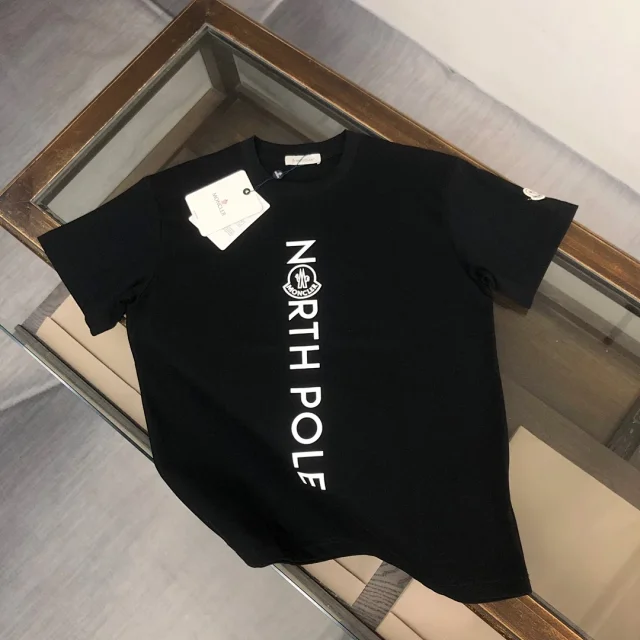Moncler T-Shirts Short-Sleeve Logo Graphic product detail image 4