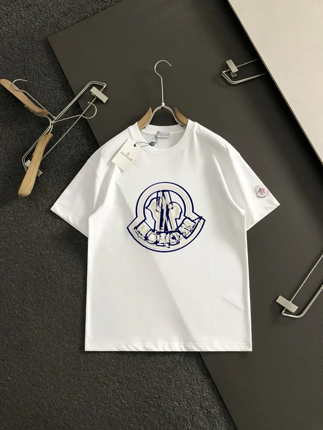 Moncler T-Shirts Short-Sleeve Logo T-Shirt product detail image 4