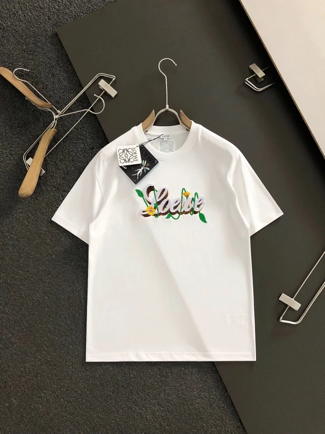 Loewe T-Shirts Short-Sleeve Graphic T-Shirt product detail image 2