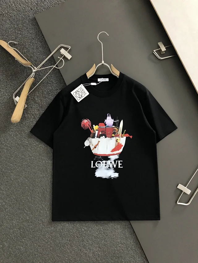 Loewe T-Shirts Short-Sleeve Graphic T-Shirt product detail image 3
