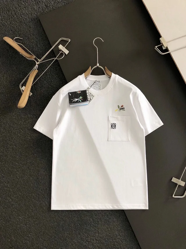 Loewe T-Shirts Short-Sleeve Graphic T-Shirt product detail image 6