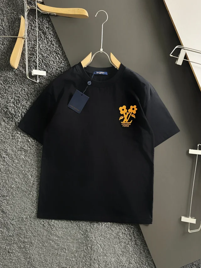 Loewe T-Shirts Short-Sleeve Graphic T-Shirt product detail image 10