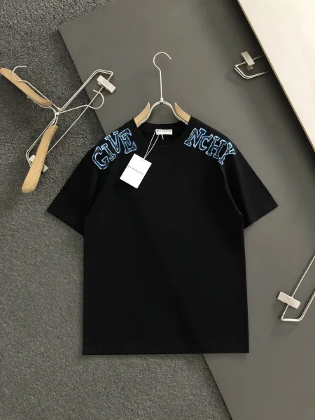 Givenchy Give Nchy Graphic Print Black T-Shirt - 11