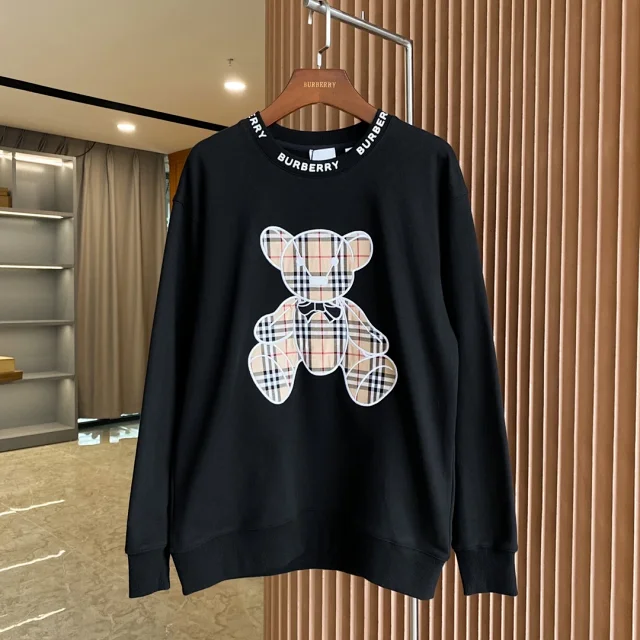 Burberry Hoodies & Sweatshirts Crewneck Logo Sweatshirt product detail image 2