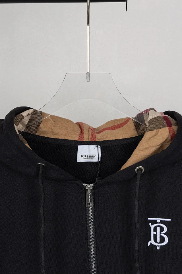 Burberry Hoodies & Sweatshirts Crewneck Logo Sweatshirt product detail image 15