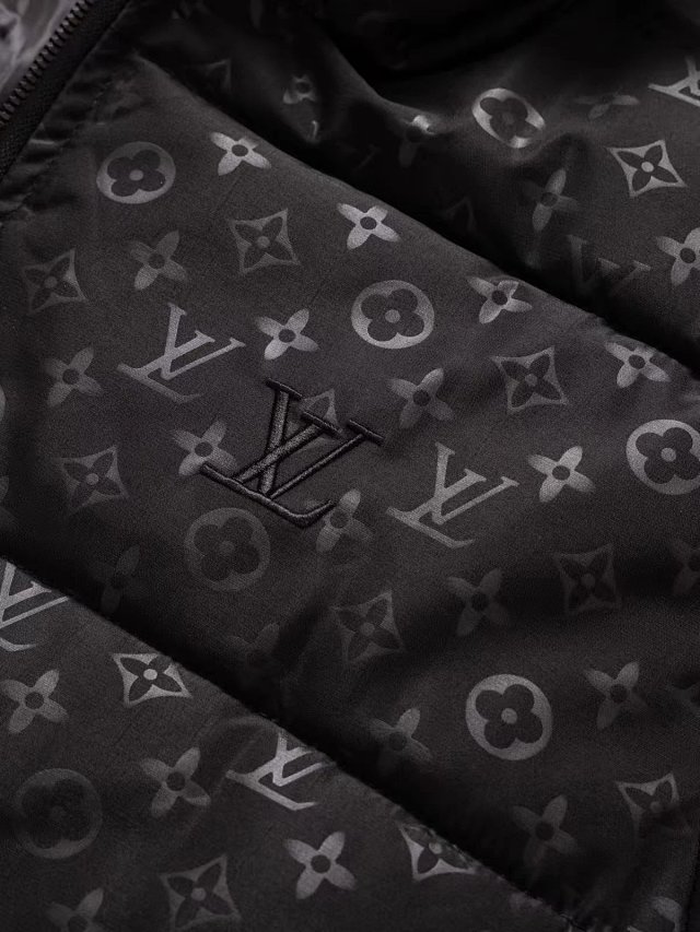 Louis Vuitton Puffer Jacket: seller detail photo 6