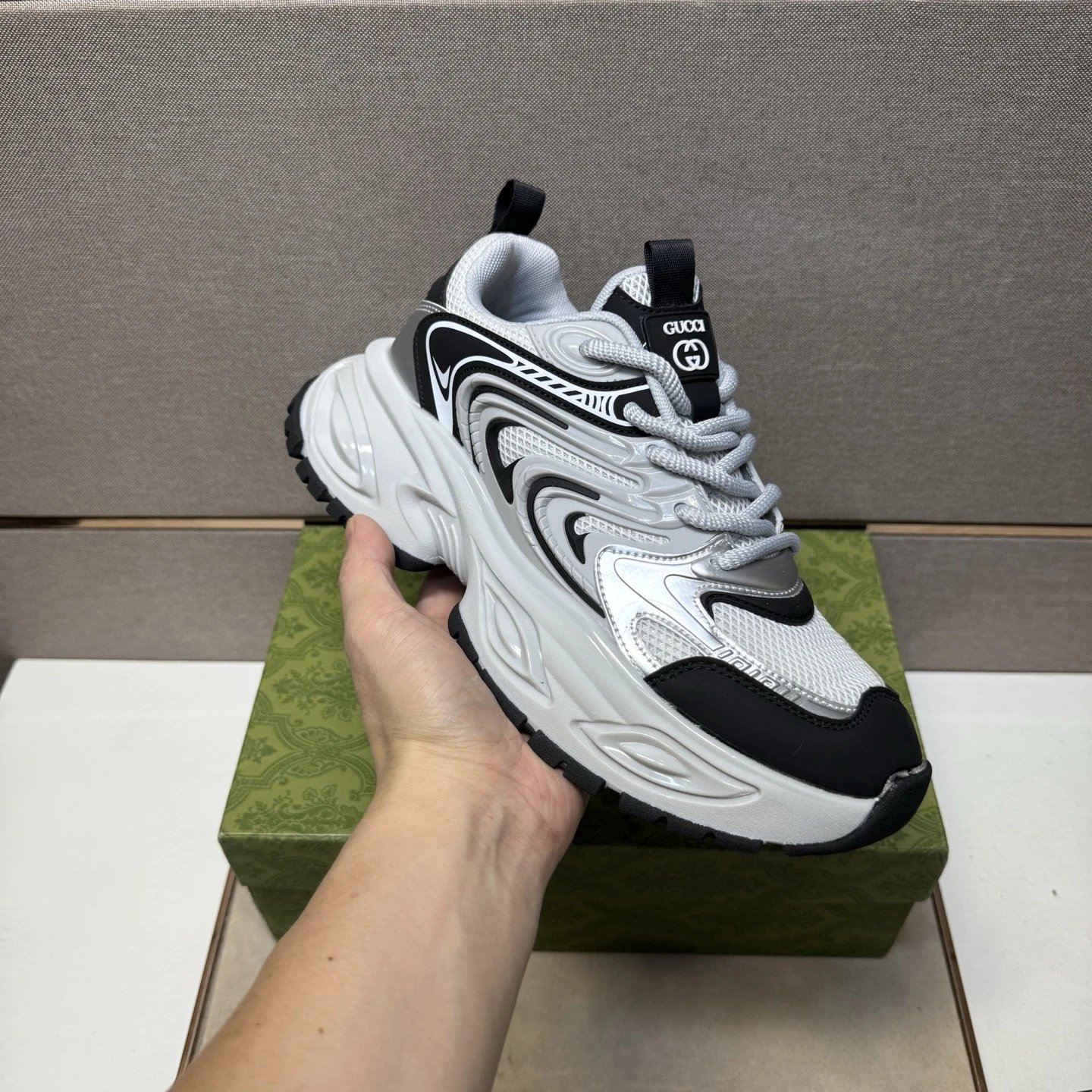 Gucci Ultrapace Chunky Sneaker White Black Silver