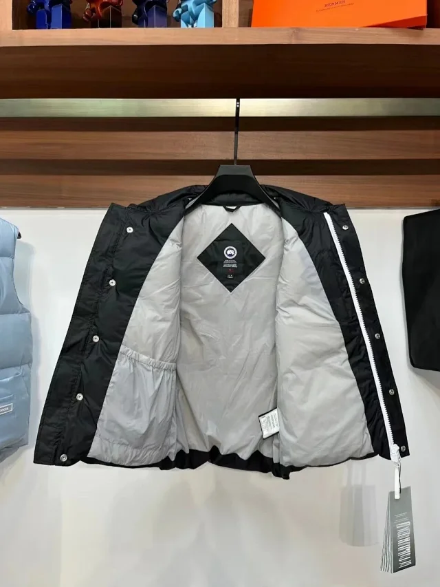 Canada Goose Vests Quilted puffer vest with stand collar and patch pockets product detail image 12