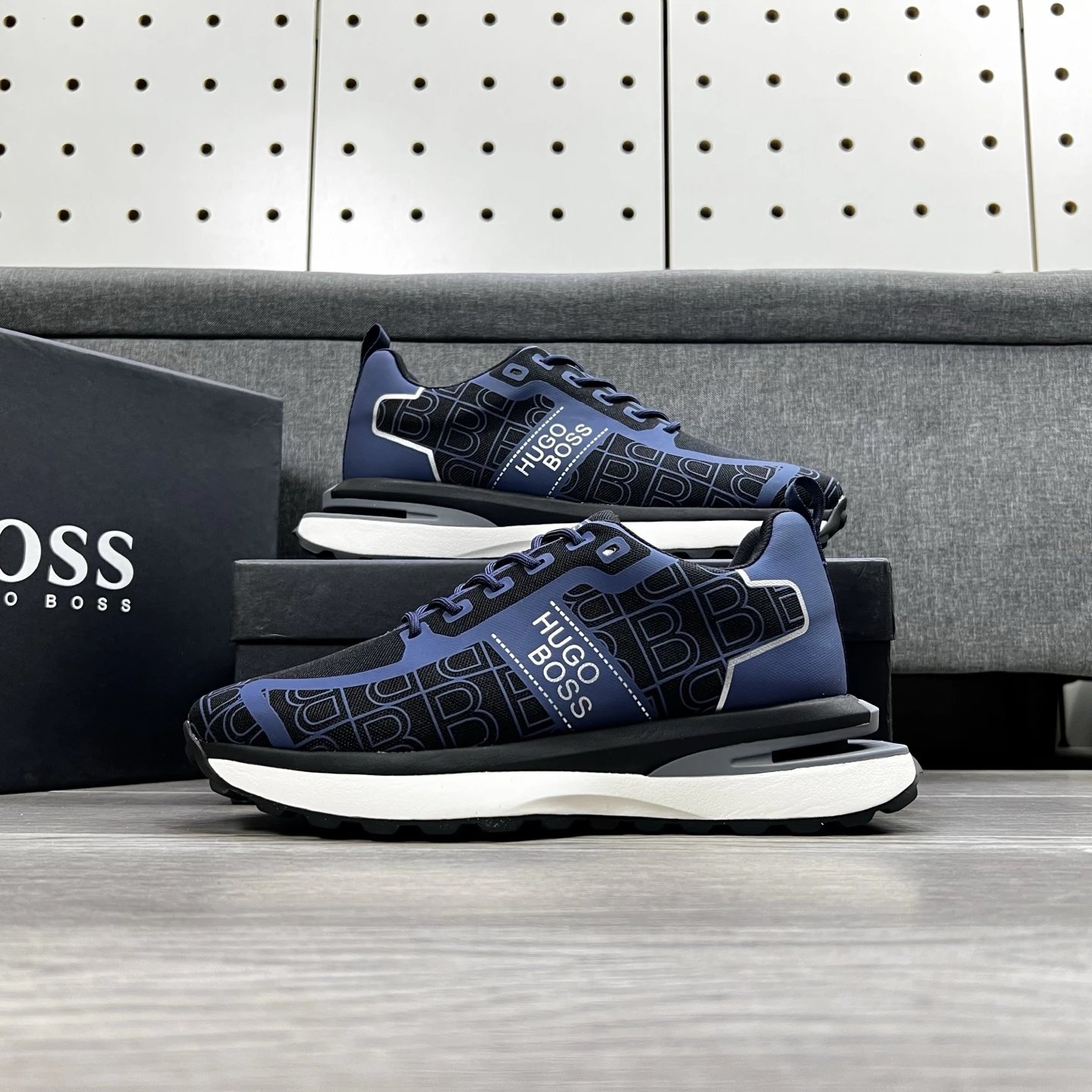 Hugo Boss Logo Print Sneakers Gray - 2
