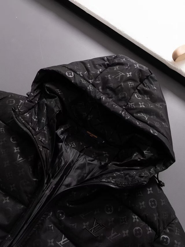 Louis Vuitton Puffer Jacket: seller detail photo 4
