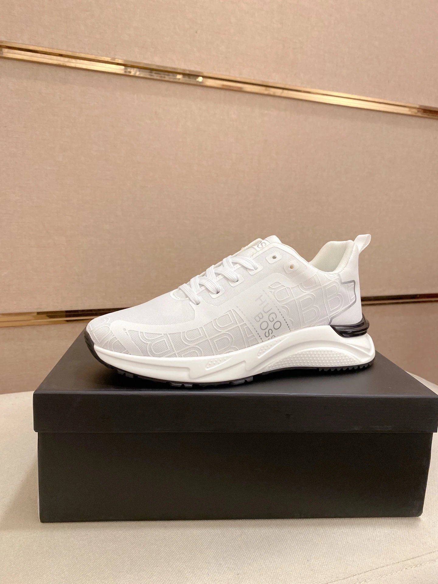 Hugo Boss Dean Quilted Runner White Black